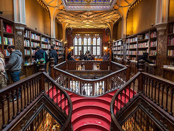 Lello & Irmão Bookshop: the most beautiful in Europe